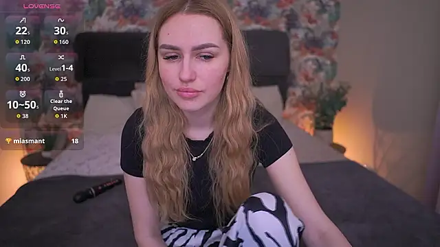 Snapshot of DivineJass chatting on March 28, 2026, 10:11 pm DivineJass online show from March 28, 2026, 10:11 pm