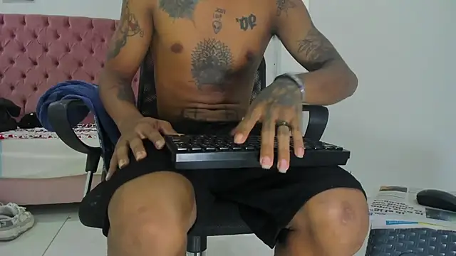 Snapshot of blackdirty420 chatting on February 24, 2025, 11:30 pm blackdirty420 online show from February 24, 2025, 11:30 pm