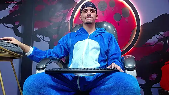 Dirty Kingg online show from November 4, 2025, 8:12 pm