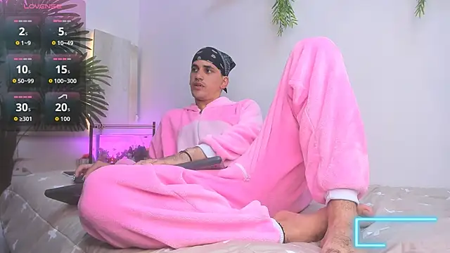 Dirty Kingg online show from October 12, 2025, 8:21 pm