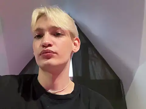 Julian wins online show from February 8, 2025, 11:01 am