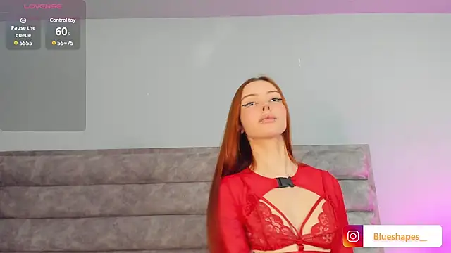 Snapshot of Blue_Shapes chatting on February 14, 2025, 5:57 pm Blue Shapes online show from February 14, 2025, 5:57 pm