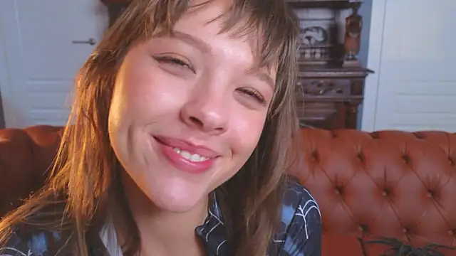 Snapshot of DemiDee chatting on January 15, 2026, 8:40 am DemiDee online show from January 15, 2026, 8:40 am