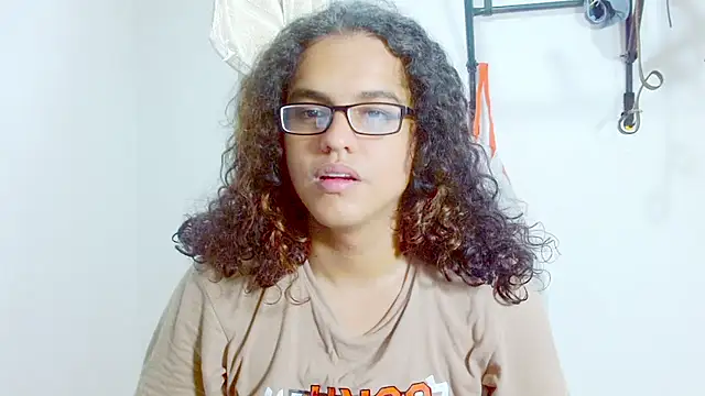 Snapshot of Diane_blossom chatting on March 2, 2025, 6:24 pm Diane blossom online show from March 2, 2025, 6:24 pm