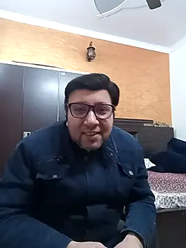 innocentboy1987 online show from February 14, 2025, 4:37 am