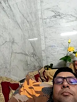 innocentboy1987 online show from March 17, 2025, 11:31 am