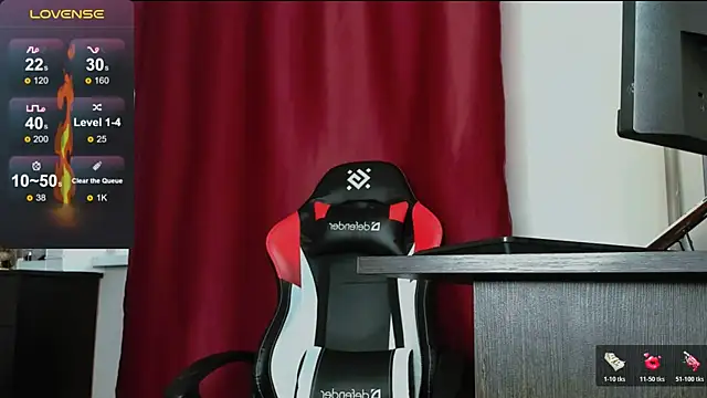 Snapshot of holyharlot chatting on November 17, 2025, 9:57 am holyharlot online show from November 17, 2025, 9:57 am