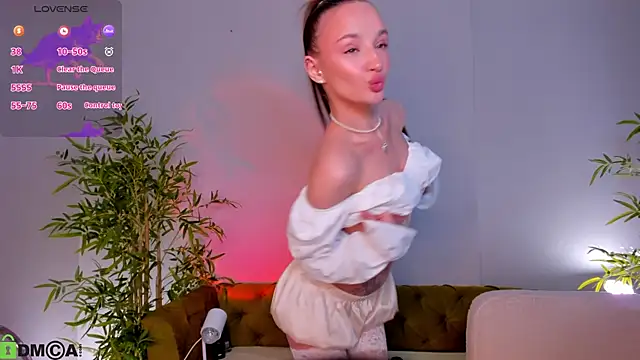 miiss  lulu online show from May 27, 2026, 1:57 am