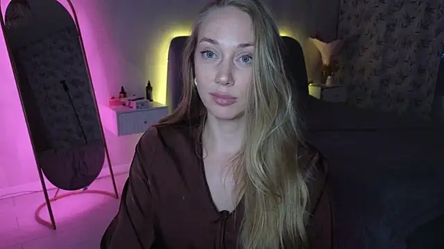 Snapshot of Engel_13 chatting on November 12, 2025, 7:51 pm Engel 13 online show from November 12, 2025, 7:51 pm