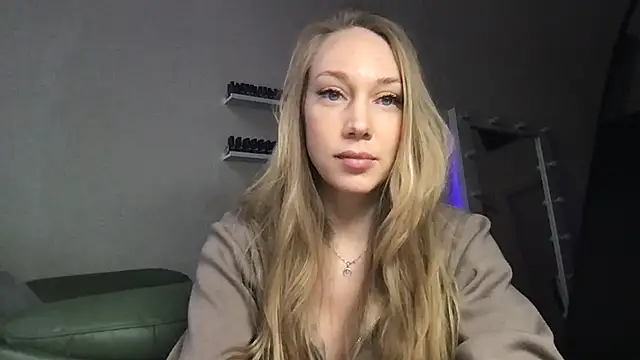 Snapshot of Engel_13 chatting on February 10, 2025, 1:33 pm Engel 13 online show from February 10, 2025, 1:33 pm