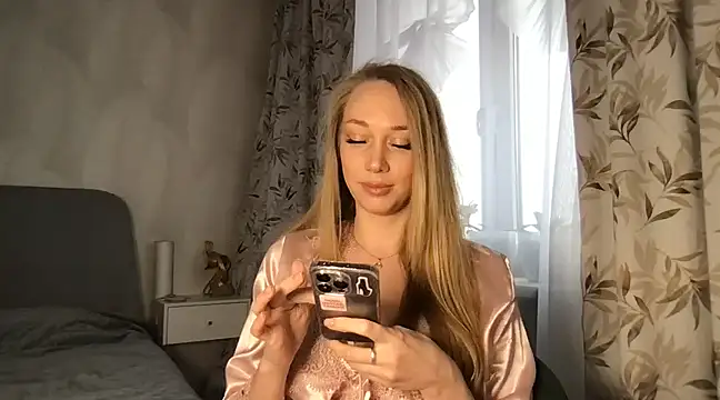 Snapshot of Engel_13 chatting on February 13, 2025, 10:55 am Engel 13 online show from February 13, 2025, 10:55 am