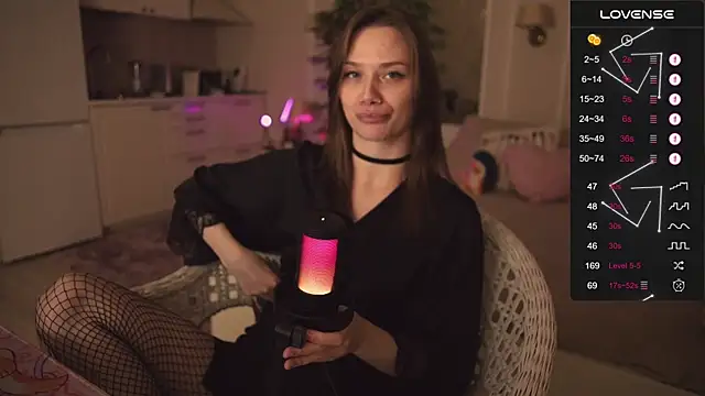 alexa feels  online show from October 16, 2025, 4:59 pm