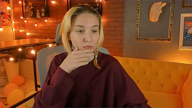 PhilippaAdamas online show from September 26, 2025, 11:00 pm