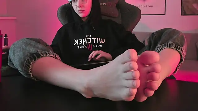 PhilippaAdamas online show from March 1, 2025, 2:26 am