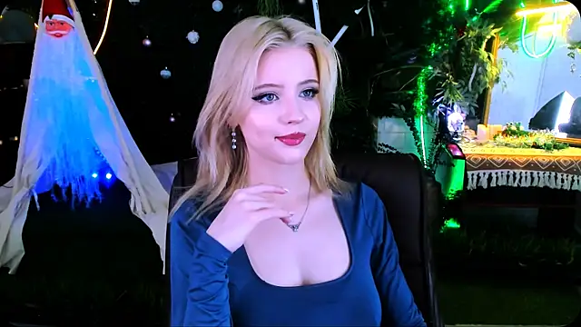 LeonaStane online show from December 18, 2025, 6:01 pm