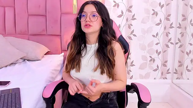 ArianaFranco online show from September 22, 2025, 5:19 pm