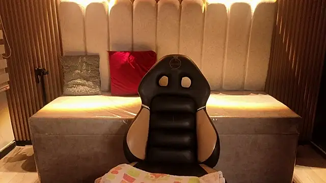 Cute Angell  online show from February 3, 2026, 2:53 am