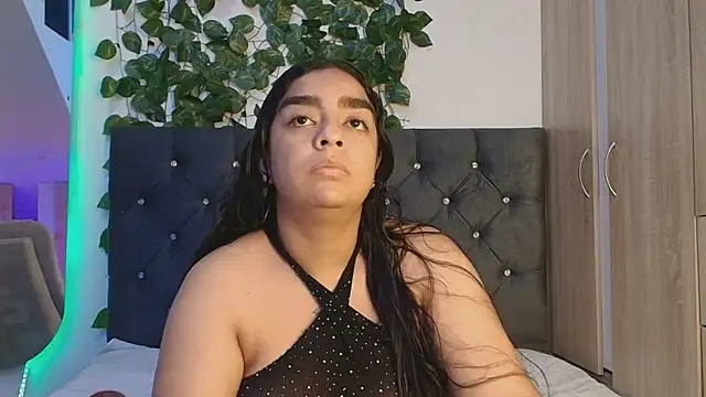 lauravince online show from May 30, 2026, 11:32 pm