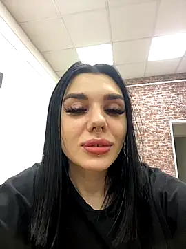 MaeveMoon online show from October 19, 2025, 5:59 pm