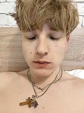 Snapshot of And25bn chatting on January 9, 2026, 8:38 pm And25bn online show from January 9, 2026, 8:38 pm