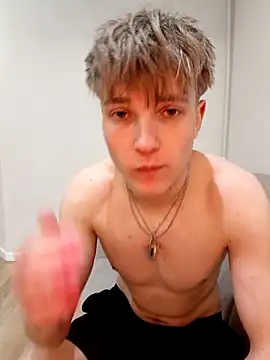 Snapshot of And25bn chatting on February 1, 2026, 9:13 pm And25bn online show from February 1, 2026, 9:13 pm