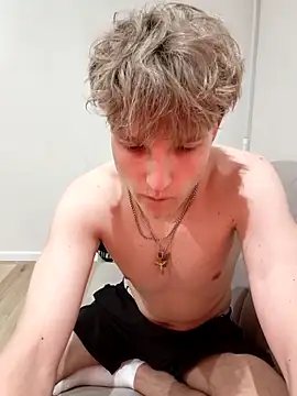 Snapshot of And25bn chatting on February 9, 2026, 8:23 am And25bn online show from February 9, 2026, 8:23 am