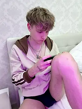 Snapshot of And25bn chatting on February 25, 2026, 7:25 pm And25bn online show from February 25, 2026, 7:25 pm