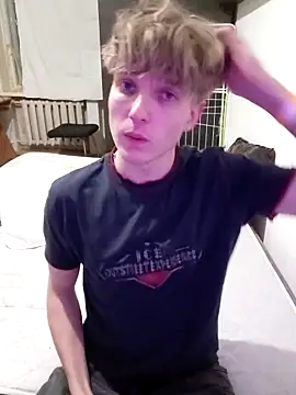 Snapshot of And25bn chatting on February 27, 2026, 11:04 pm And25bn online show from February 27, 2026, 11:04 pm