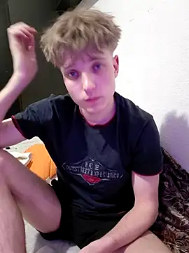 Snapshot of And25bn chatting on March 19, 2026, 12:54 am And25bn online show from March 19, 2026, 12:54 am