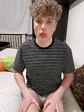 Snapshot of And25bn chatting on April 12, 2026, 9:07 pm And25bn online show from April 12, 2026, 9:07 pm