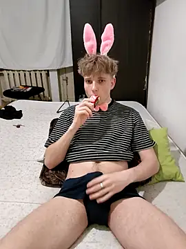 Snapshot of And25bn chatting on April 2, 2026, 9:10 pm And25bn online show from April 2, 2026, 9:10 pm