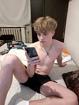 Snapshot of And25bn chatting on March 14, 2026, 12:27 am And25bn online show from March 14, 2026, 12:27 am