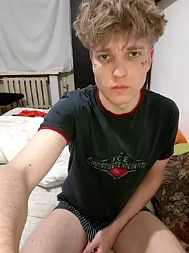 Snapshot of And25bn chatting on April 15, 2026, 9:59 pm And25bn online show from April 15, 2026, 9:59 pm