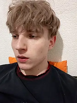 Snapshot of And25bn chatting on March 4, 2026, 3:42 pm And25bn online show from March 4, 2026, 3:42 pm