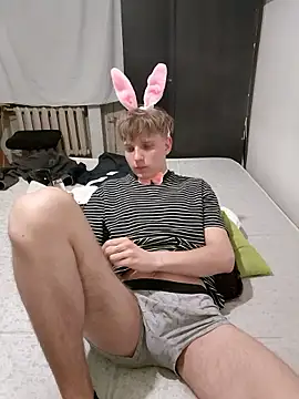 Snapshot of And25bn chatting on March 28, 2026, 9:49 pm And25bn online show from March 28, 2026, 9:49 pm