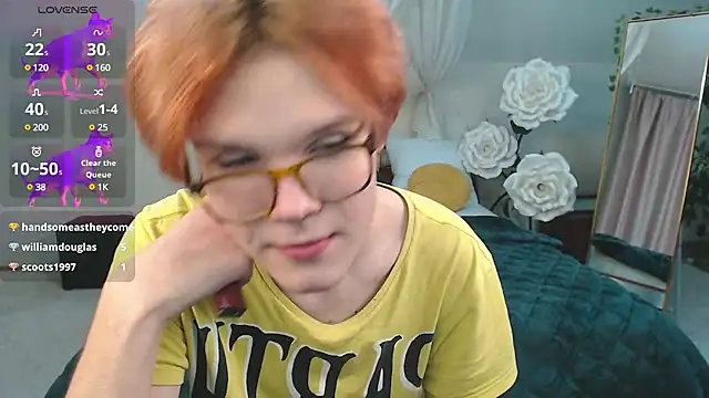 Snapshot of LouiseCoke chatting on February 9, 2025, 6:16 pm LouiseCoke online show from February 9, 2025, 6:16 pm