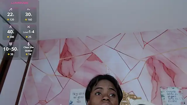 Snapshot of LindaBird chatting on February 2, 2026, 9:14 pm LindaBird online show from February 2, 2026, 9:14 pm