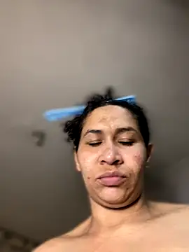 Snapshot of Carola-Ross chatting on September 20, 2025, 7:41 pm Carola-Ross online show from September 20, 2025, 7:41 pm
