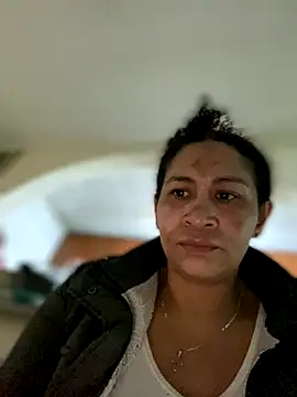 Snapshot of Carola-Ross chatting on September 29, 2025, 5:51 pm Carola-Ross online show from September 29, 2025, 5:51 pm