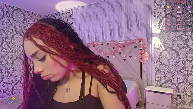 Snapshot of Issa_tay1 chatting on May 8, 2026, 7:17 pm Issa tay1 online show from May 8, 2026, 7:17 pm
