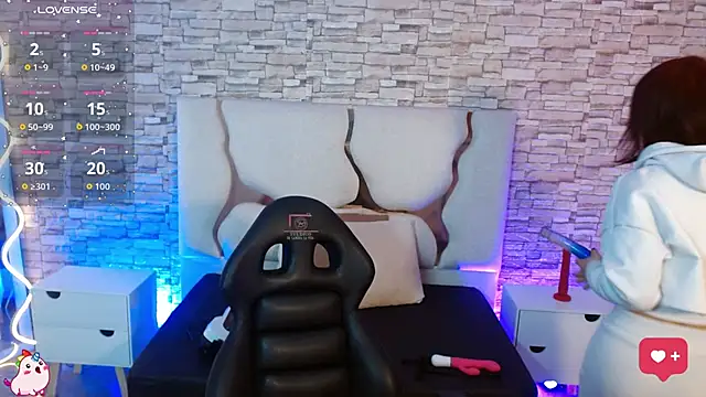 Snapshot of Issa_tay1 chatting on October 17, 2025, 7:26 pm Issa tay1 online show from October 17, 2025, 7:26 pm