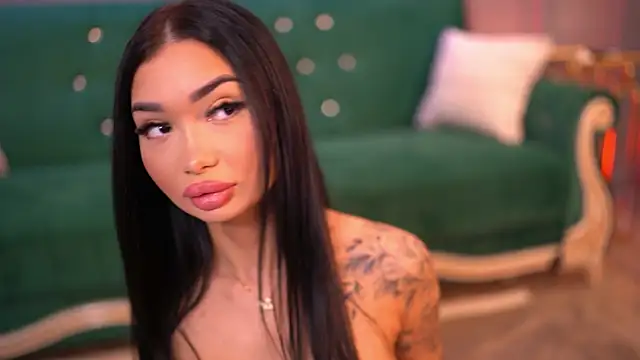 SashaFerrera online show from March 10, 2025, 7:40 pm