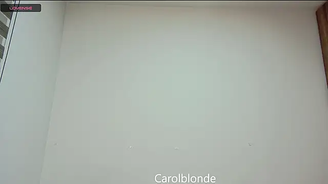 Snapshot of Carolblonde chatting on March 8, 2025, 4:12 am Carolblonde online show from March 8, 2025, 4:12 am