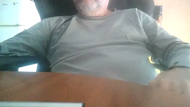 Snapshot of lanata chatting on November 9, 2025, 7:56 am lanata online show from November 9, 2025, 7:56 am