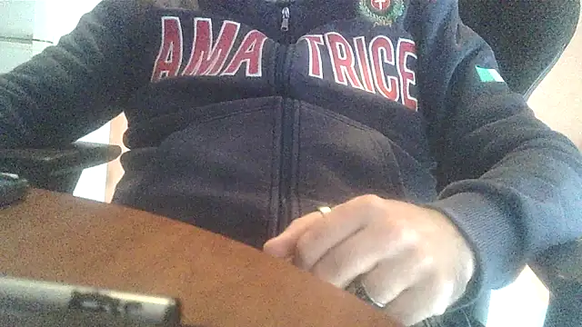 Snapshot of lanata chatting on October 17, 2025, 2:52 pm lanata online show from October 17, 2025, 2:52 pm