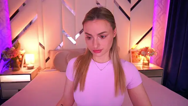 LindsieGreyy online show from May 9, 2026, 6:28 am