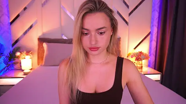 LindsieGreyy online show from July 2, 2026, 6:08 am