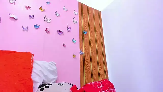 camilagreeco online show from December 1, 2025, 1:45 pm