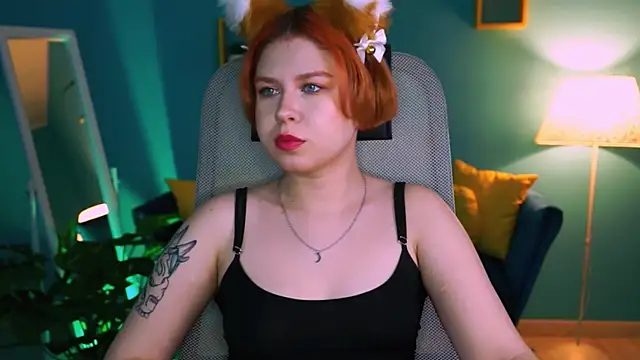 Snapshot of MitsukiMun chatting on March 12, 2025, 6:11 pm MitsukiMun online show from March 12, 2025, 6:11 pm