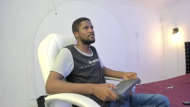 hot alphax online show from February 12, 2025, 3:38 pm